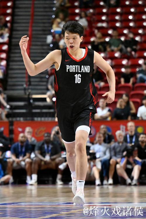 阿夫迪亚34+7+11闪耀全场 杨瀚森出战无得分 开拓者力克鹈鹕 阿夫迪亚34+7+11闪耀全场 杨瀚森出战无得分 开拓者力克鹈鹕